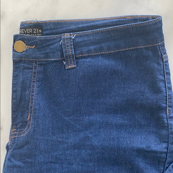 NWOT Skinny Classic Blue Jeans - Picture 2 of 3